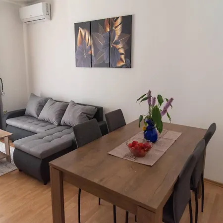 Kastel Gomilica Cozy And Stylish Near The Sea Apartment Kastela