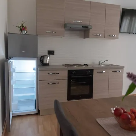 Kastel Gomilica Cozy And Stylish Near The Sea Apartment *